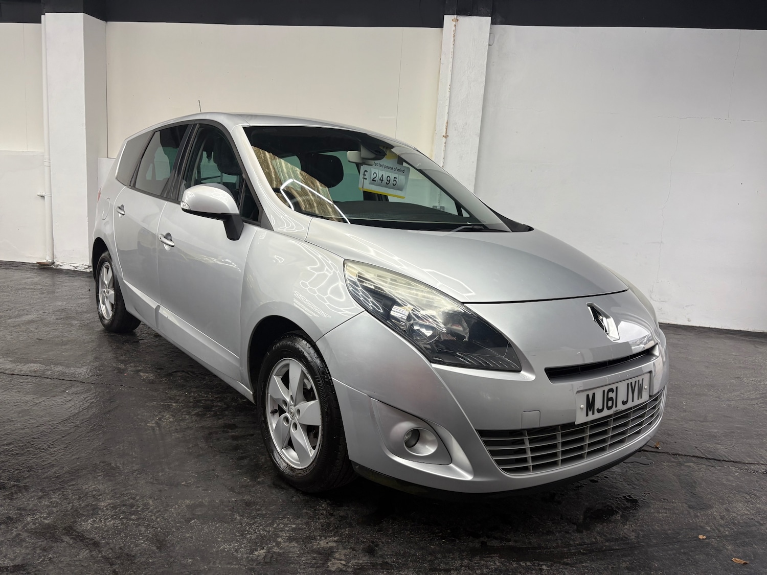 Used Renault Grand Scenic 2011 for sale - 77298730: Photo 2