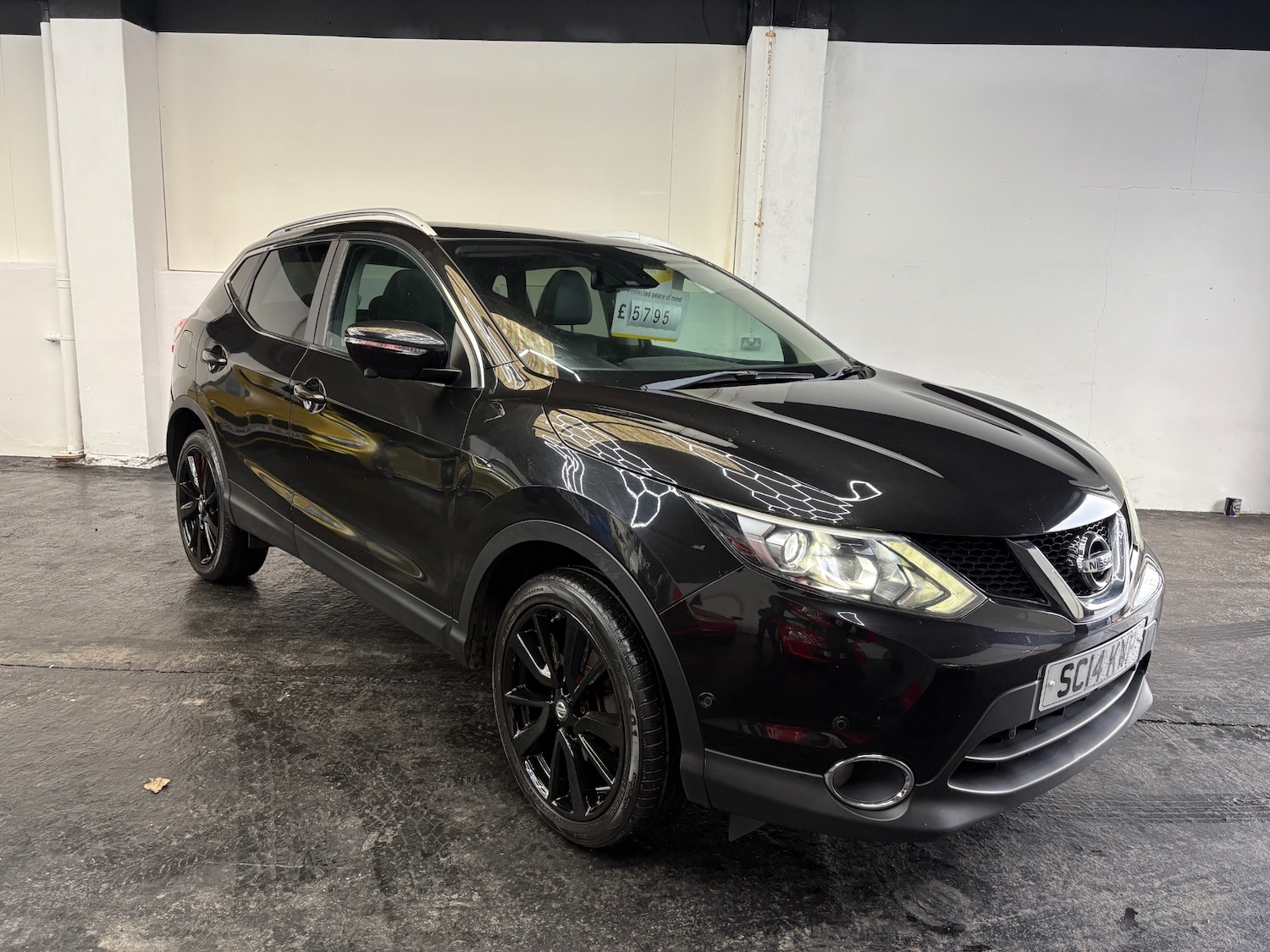 Used Nissan Qashqai 2014 for sale - 77350363: Photo 2