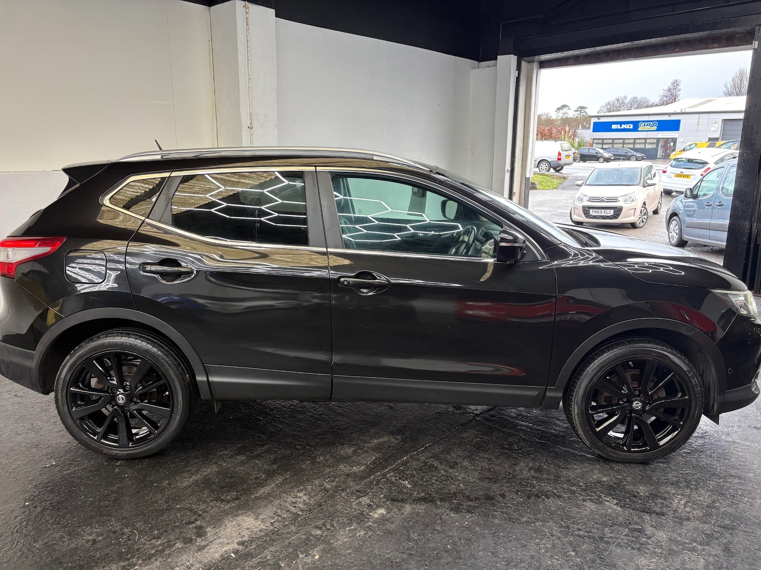 Used Nissan Qashqai 2014 for sale - 77350363: Photo 6