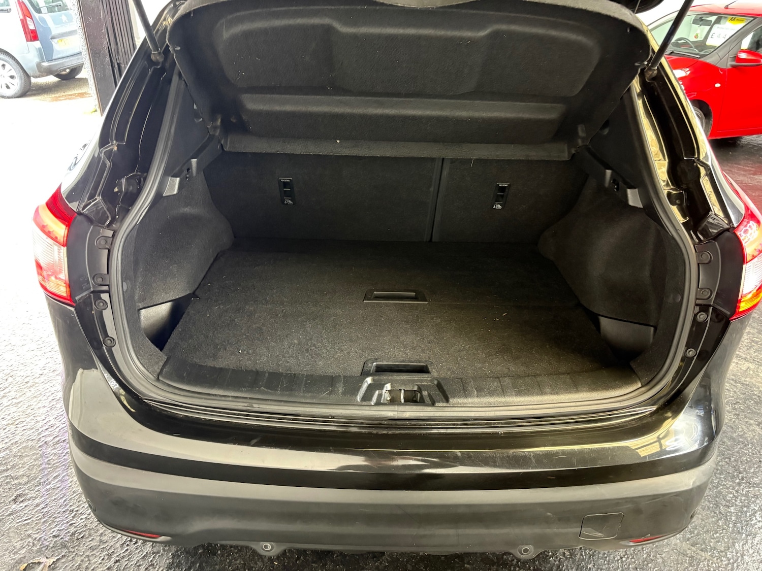 Used Nissan Qashqai 2014 for sale - 77350363: Photo 8