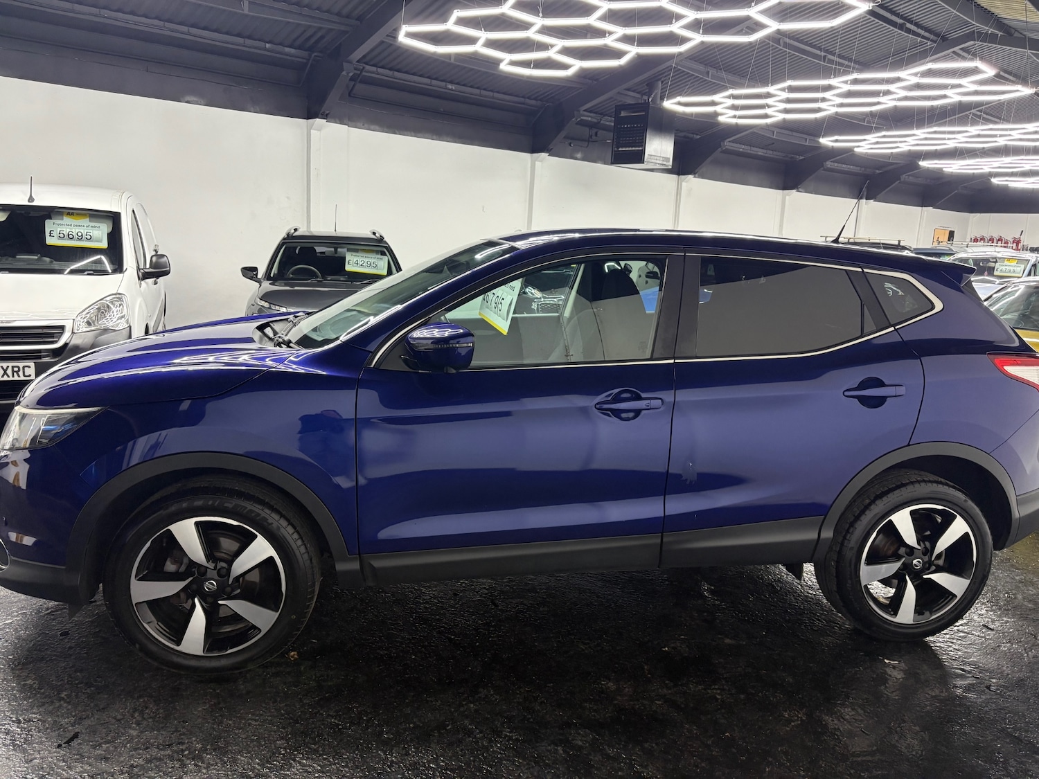 Used Nissan Qashqai 2017 for sale - 77045668: Photo 7