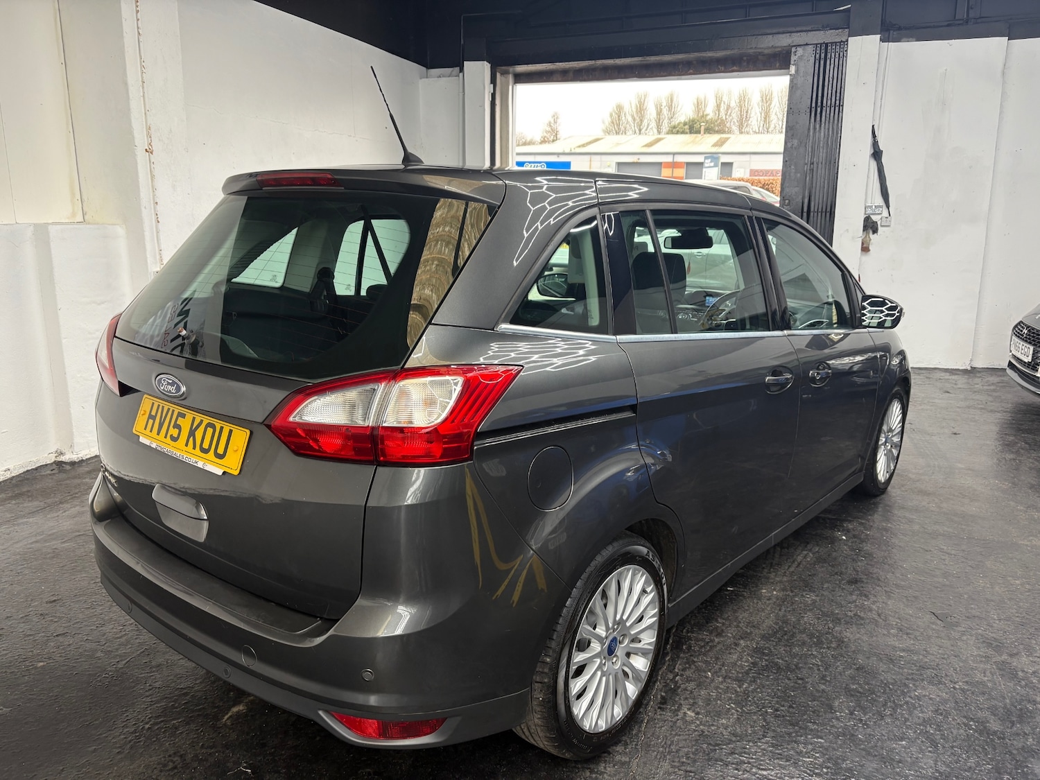 Used Ford Grand C-Max 2015 for sale - 77790375: Photo 8