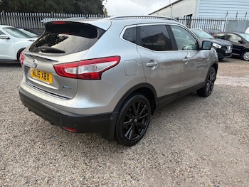 Used Nissan Qashqai 2015 for sale - 76384731: Photo