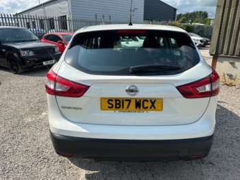Used Nissan Qashqai 2017 for sale - 74856839: Photo