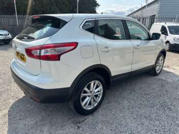 Used Nissan Qashqai 2017 for sale - 74856839: Photo