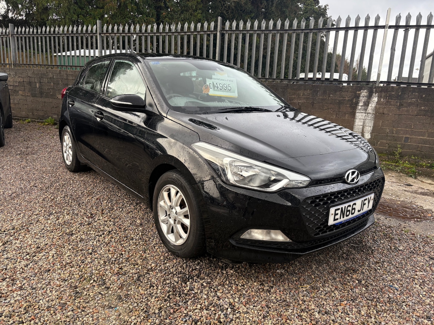 Used Hyundai i20 2017 for sale - 76776508: Photo 1