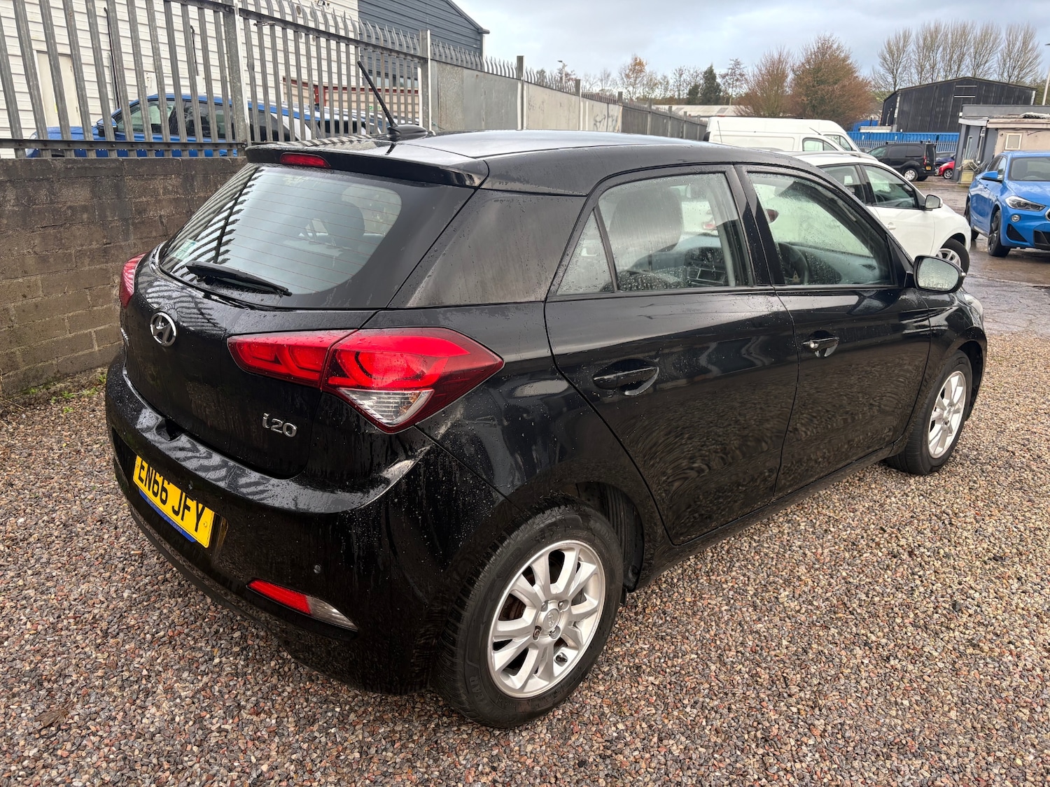 Used Hyundai i20 2017 for sale - 76776508: Photo 3