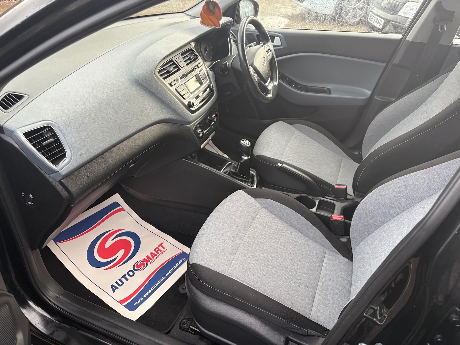 Used Hyundai i20 2017 for sale - 76776508: Photo 7