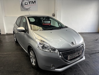 Used Peugeot 208 2013 for sale - 78858774: Photo