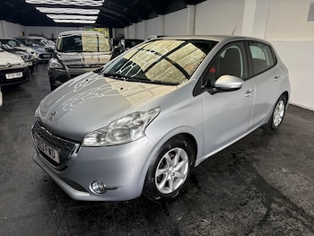 Used Peugeot 208 2013 for sale - 78858774: Photo