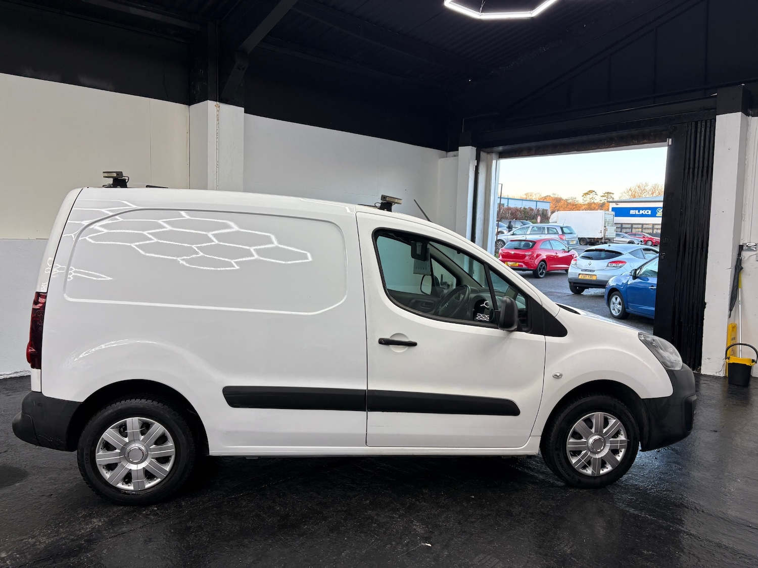 Used Citroen Berlingo 2018 for sale - 77113187: Photo 2