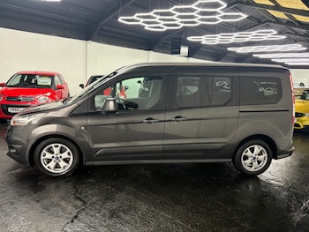 Used Ford Grand Tourneo Connect 2014 for sale - 77210665: Photo