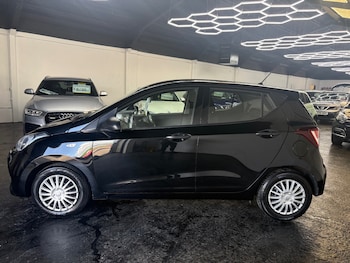 Used Hyundai i10 2019 for sale - 78565237: Photo