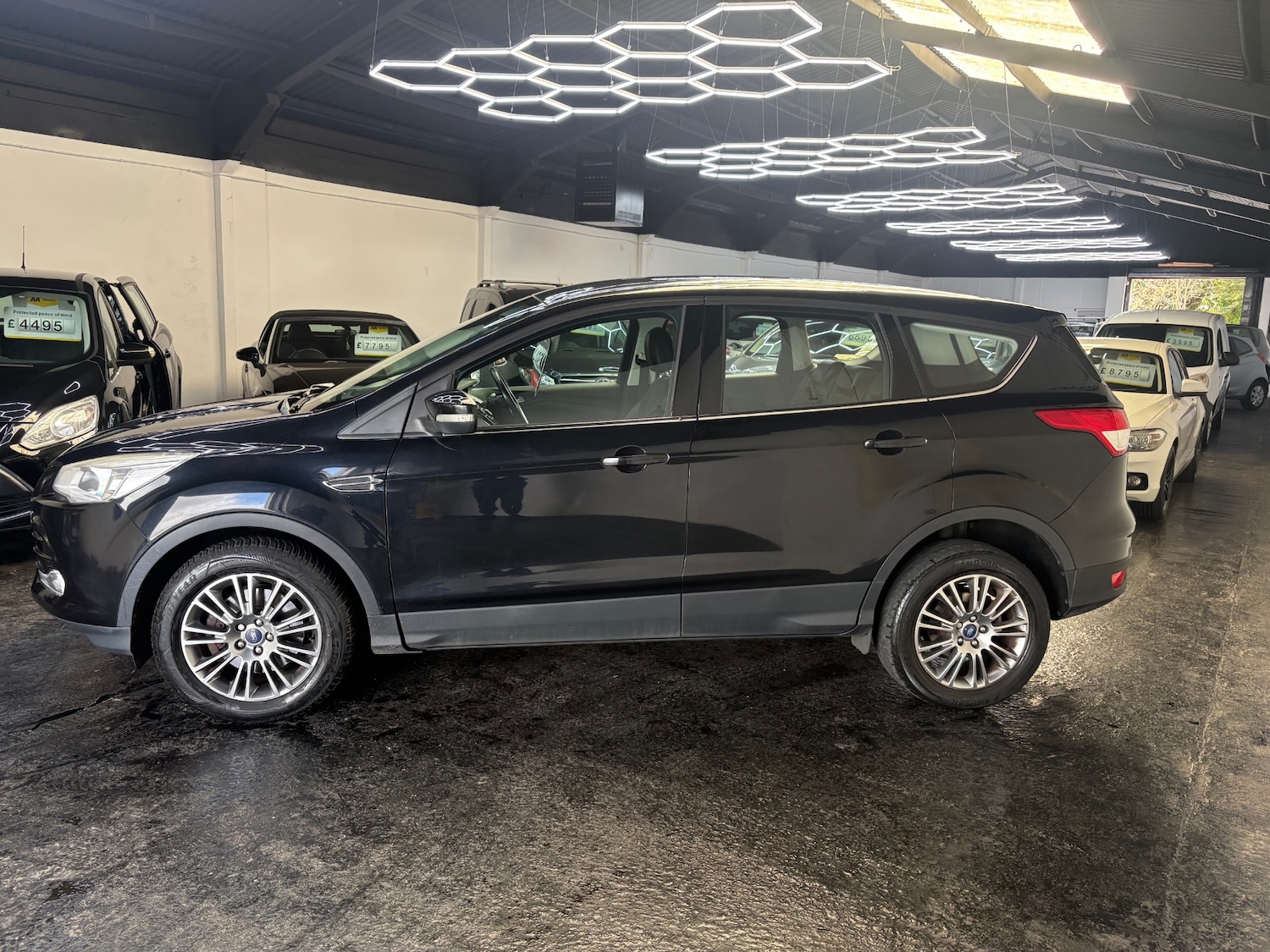 Used Ford Kuga 2013 for sale - 78018107: Photo 4