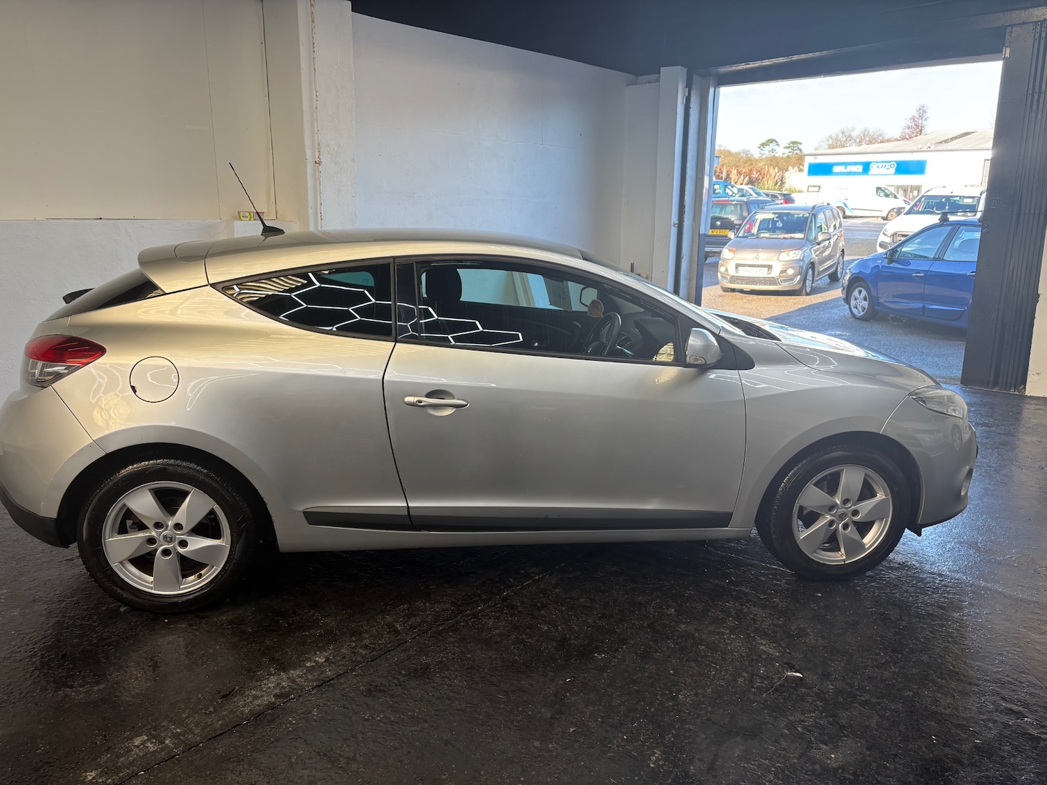 Used Renault Megane 2011 for sale - 77086263: Photo 4