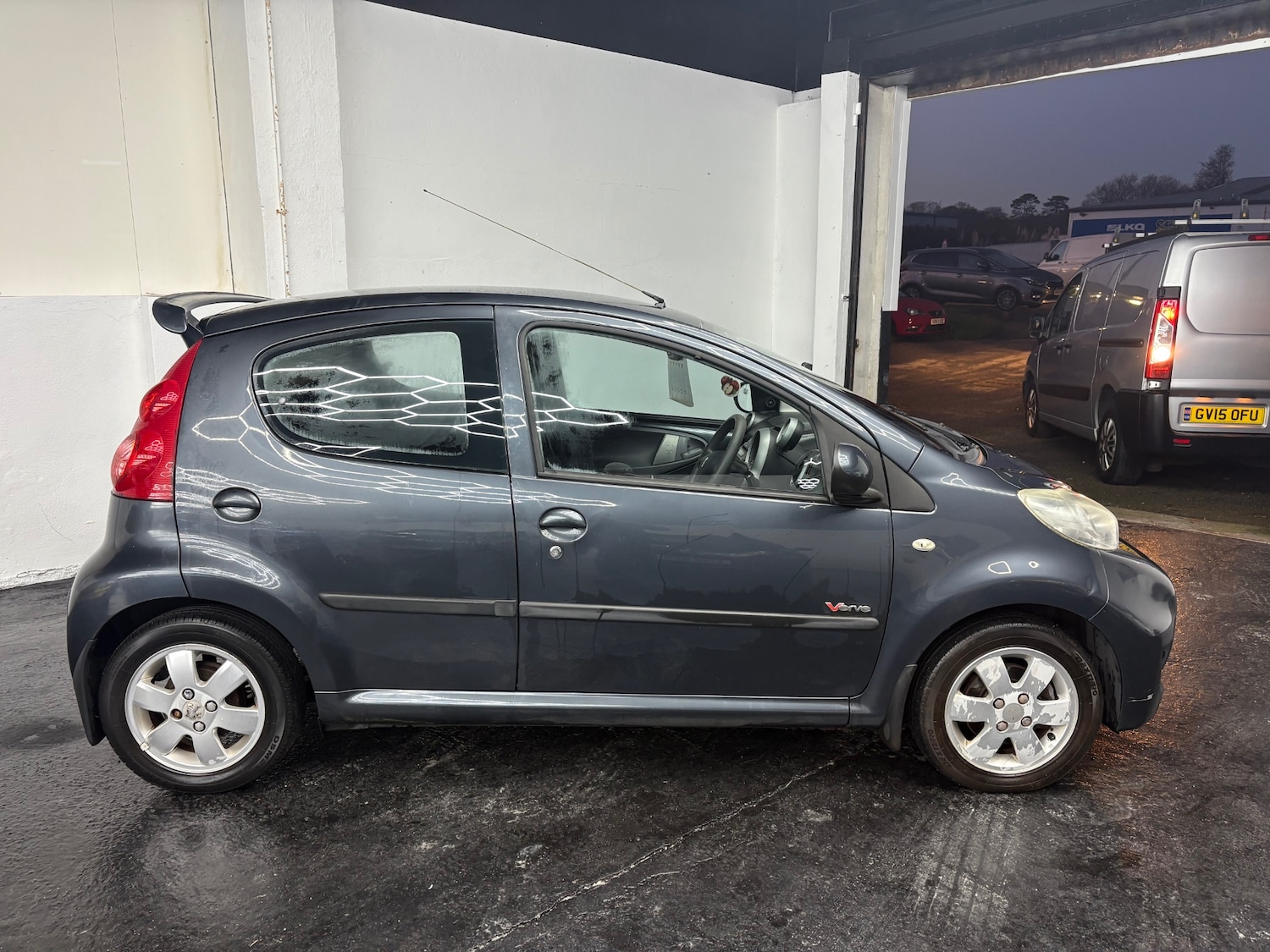 Used Peugeot 107 2009 for sale - 76960360: Photo 2