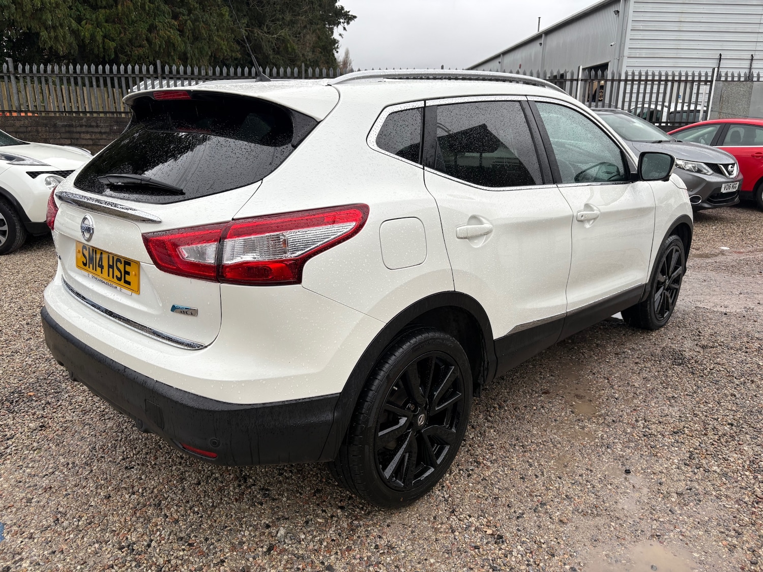 Used Nissan Qashqai 2014 for sale - 76577518: Photo 3