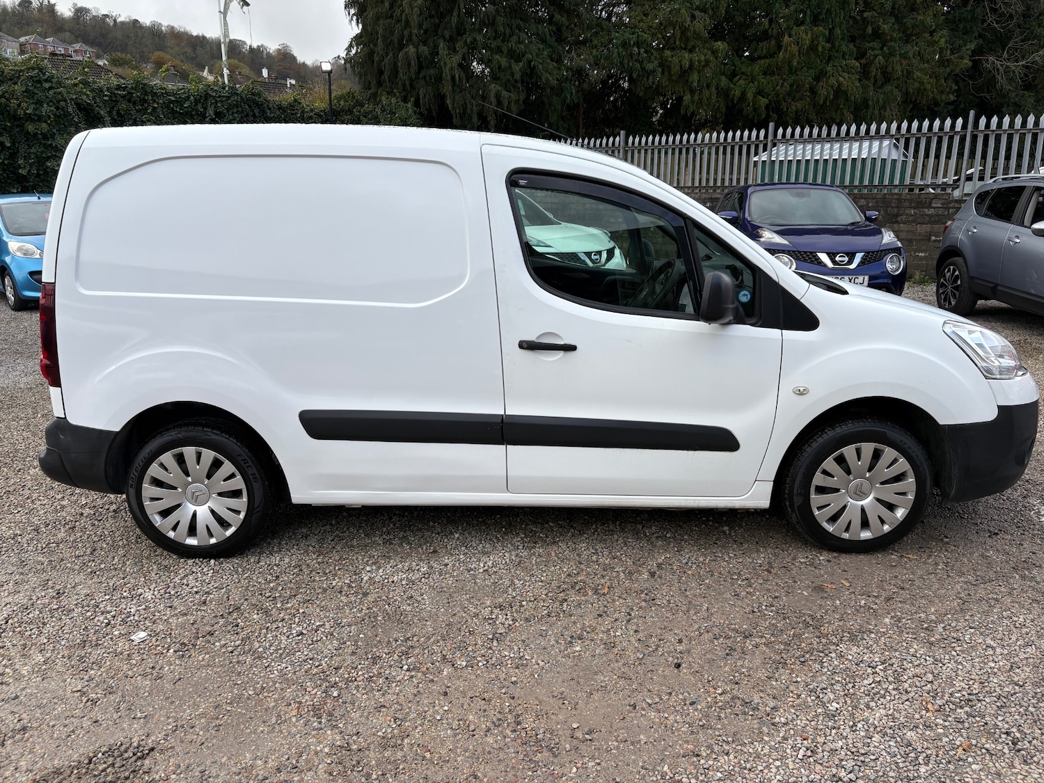 Used Citroen Berlingo 2015 for sale - 76569107: Photo 2