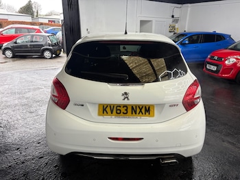 Used Peugeot 208 2013 for sale - 77591471: Photo