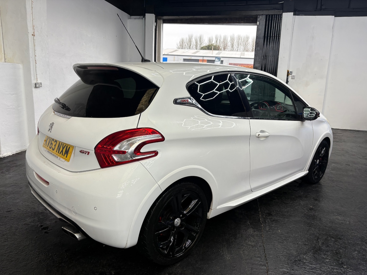 Used Peugeot 208 2013 for sale - 77591471: Photo 5