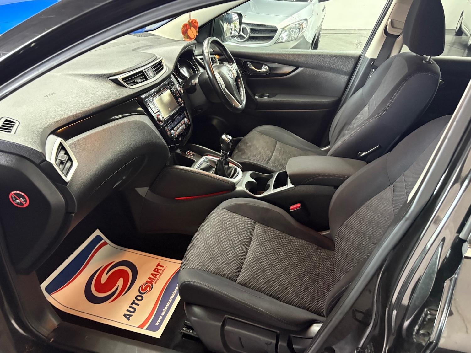 Used Nissan Qashqai 2015 for sale - 77688359: Photo 5