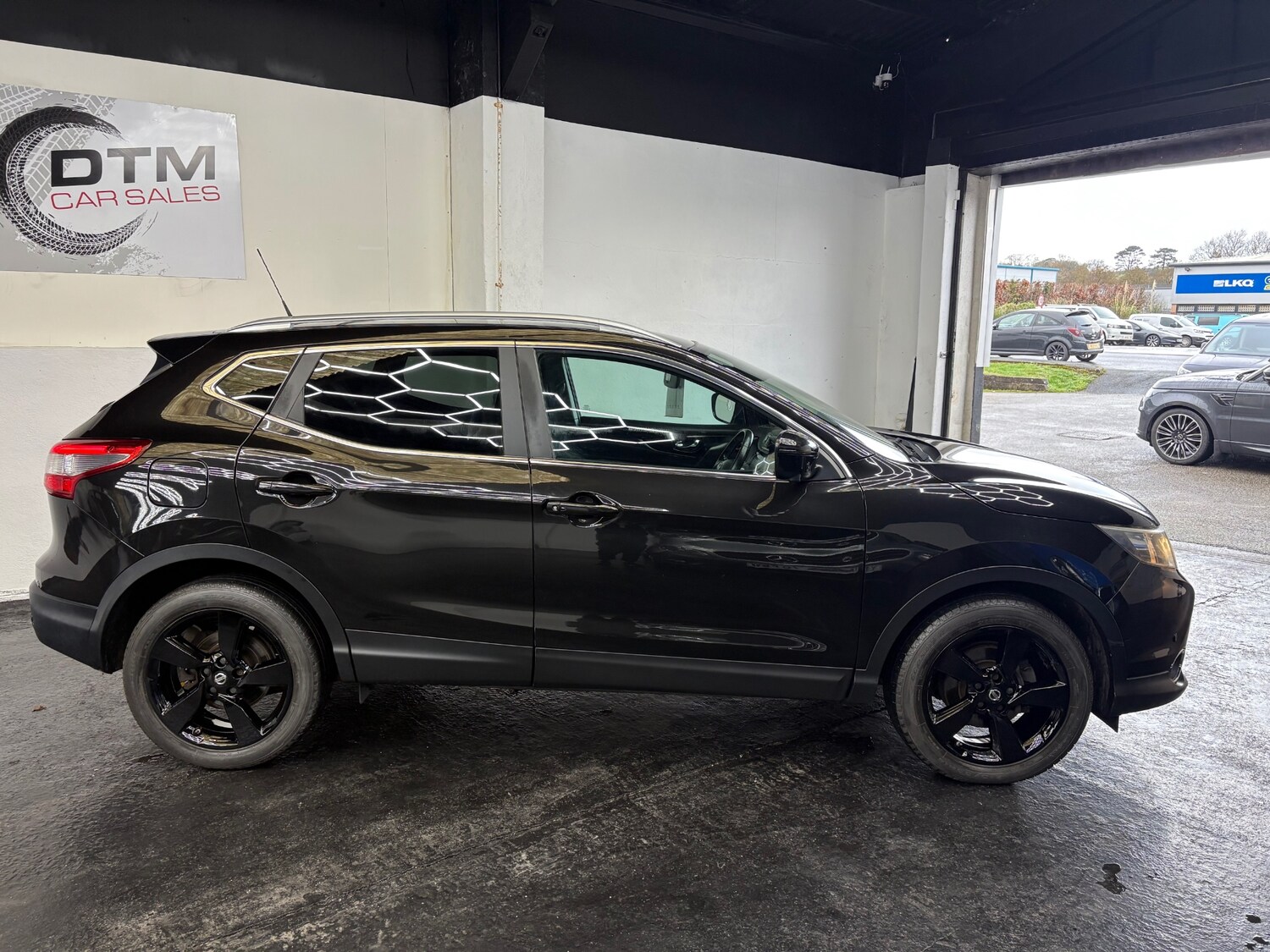 Used Nissan Qashqai 2015 for sale - 77688359: Photo 6