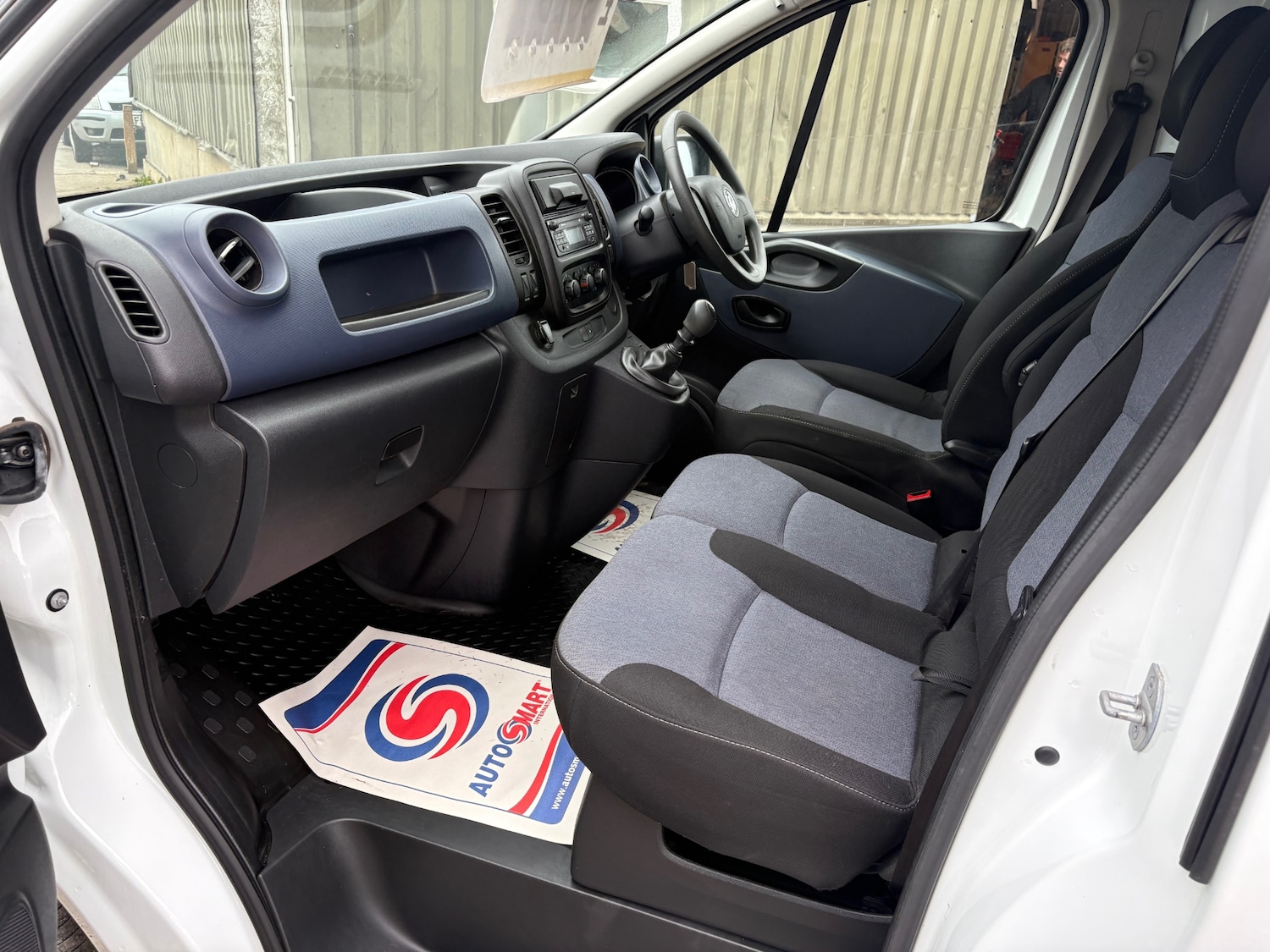 Used Vauxhall Vivaro 2018 for sale - 76418618: Photo 9