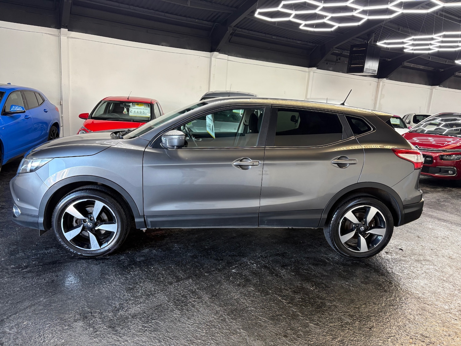 Used Nissan Qashqai 2015 for sale - 77555363: Photo 4