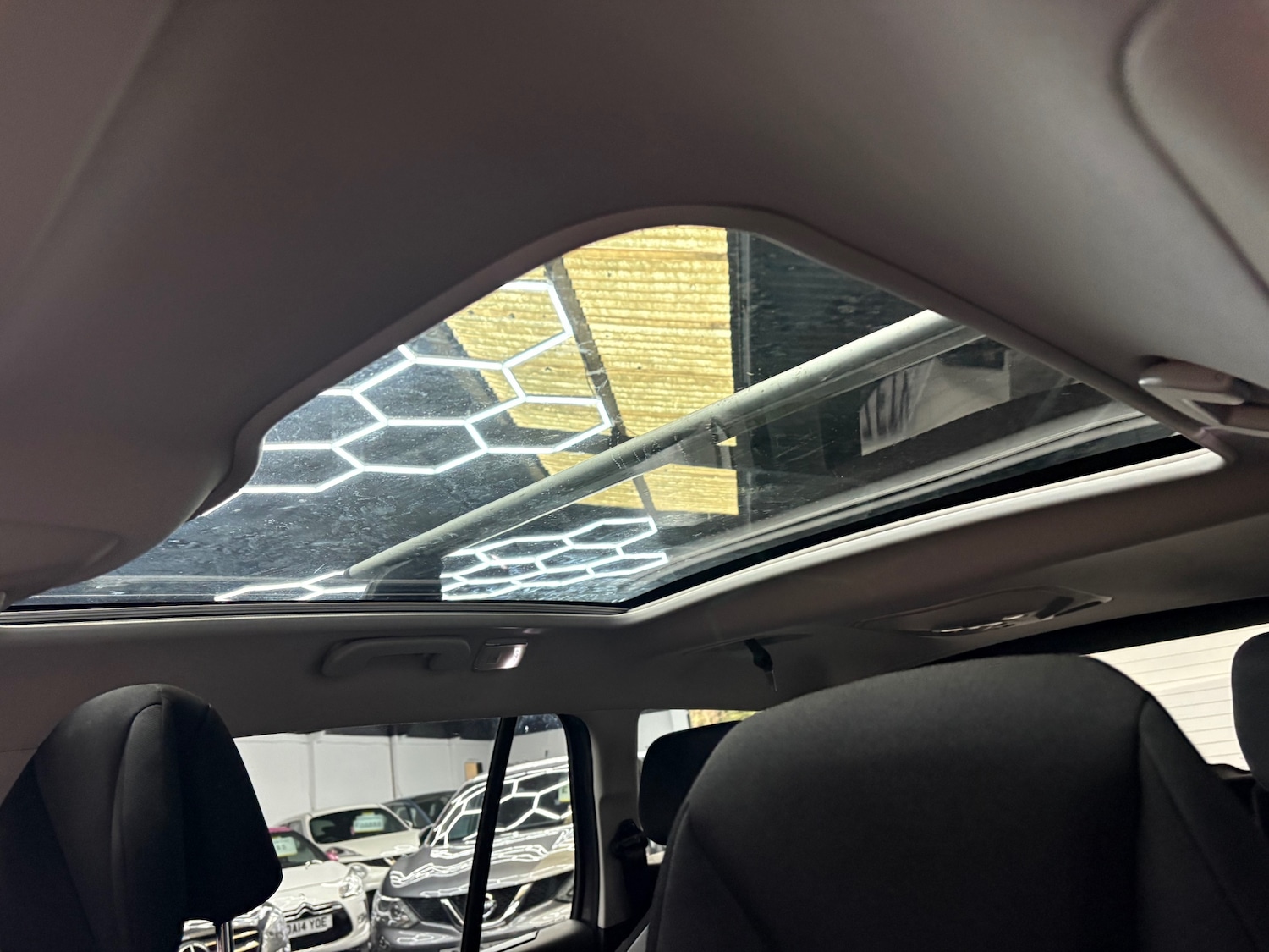 Used Citroen Grand C4 Picasso 2017 for sale - 78018110: Photo 12