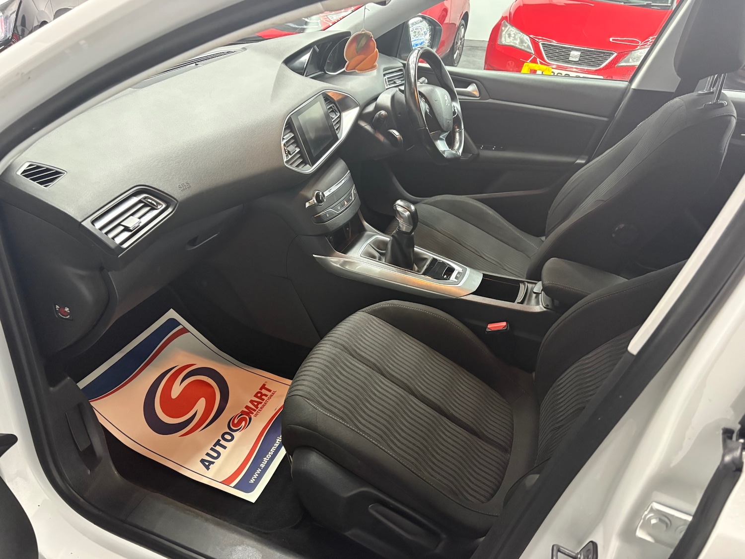 Used Peugeot 308 2015 for sale - 77206851: Photo 9