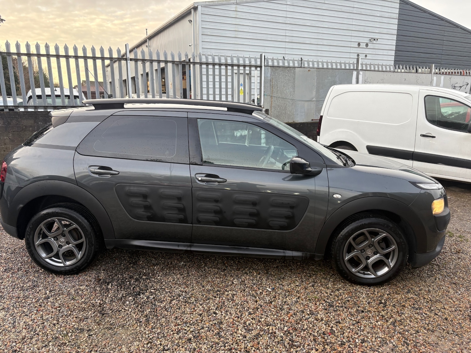 Used Citroen C4 Cactus 2015 for sale - 76737979: Photo 4