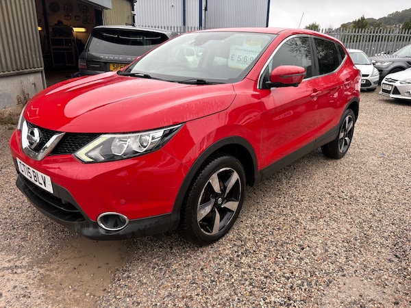 Used Nissan Qashqai 2015 for sale - 76156825: Photo 2
