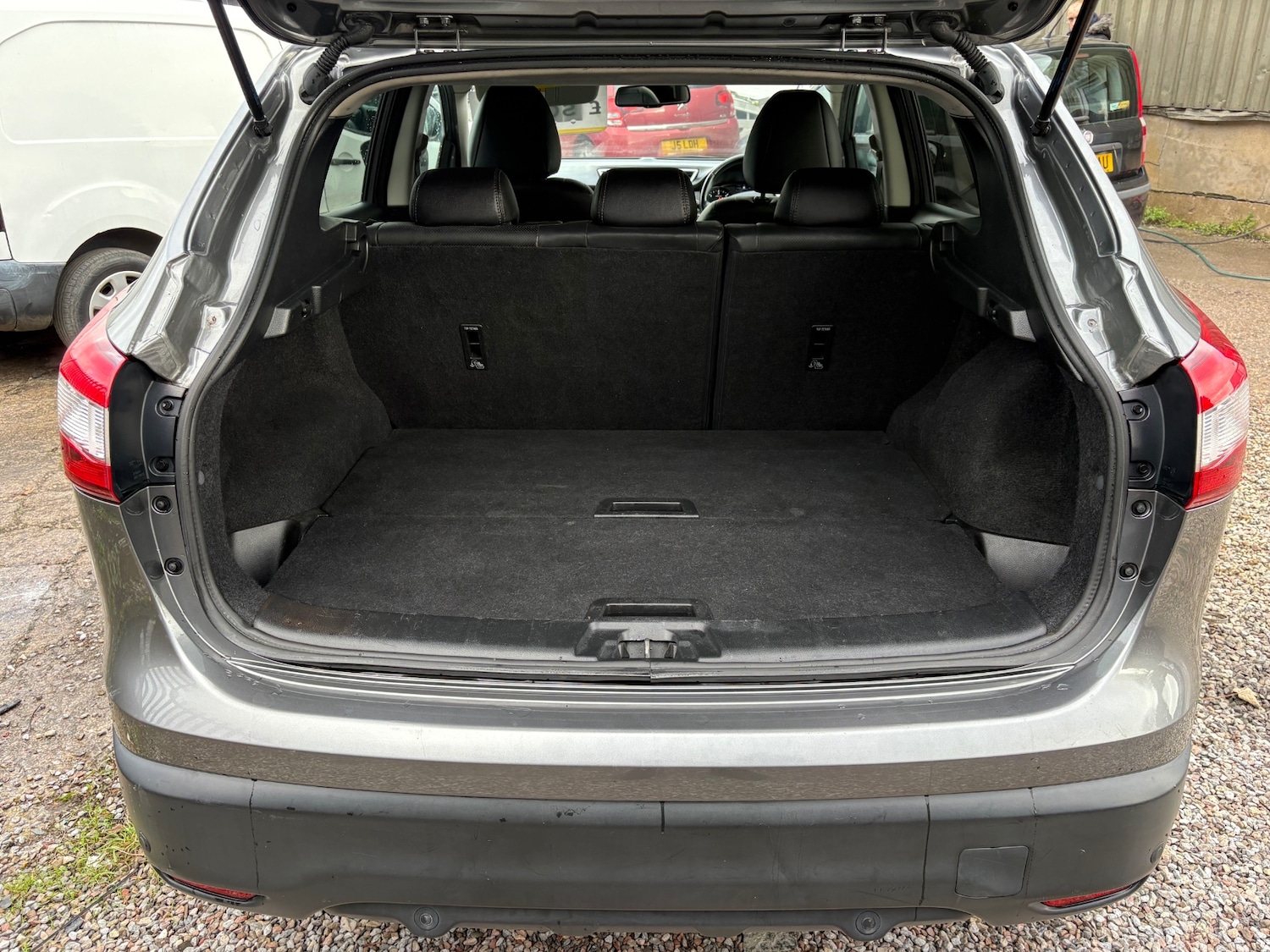 Used Nissan Qashqai 2016 for sale - 76735764: Photo 9