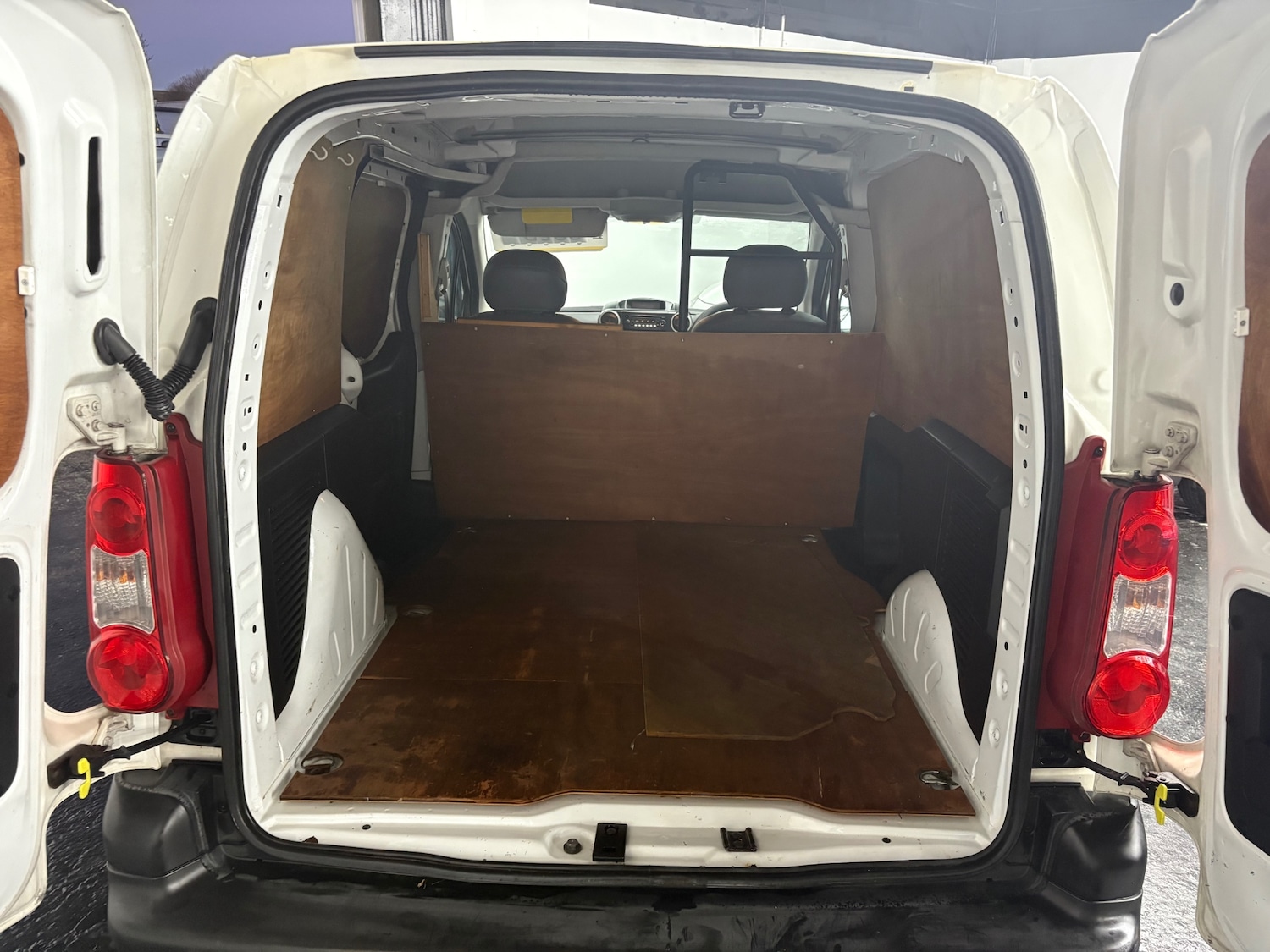 Used Peugeot Partner 2010 for sale - 76960434: Photo 10