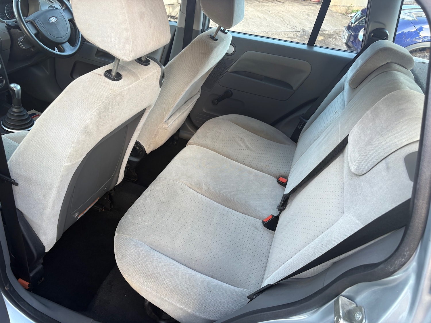Used Ford Fusion 2005 for sale - 76355371: Photo 7