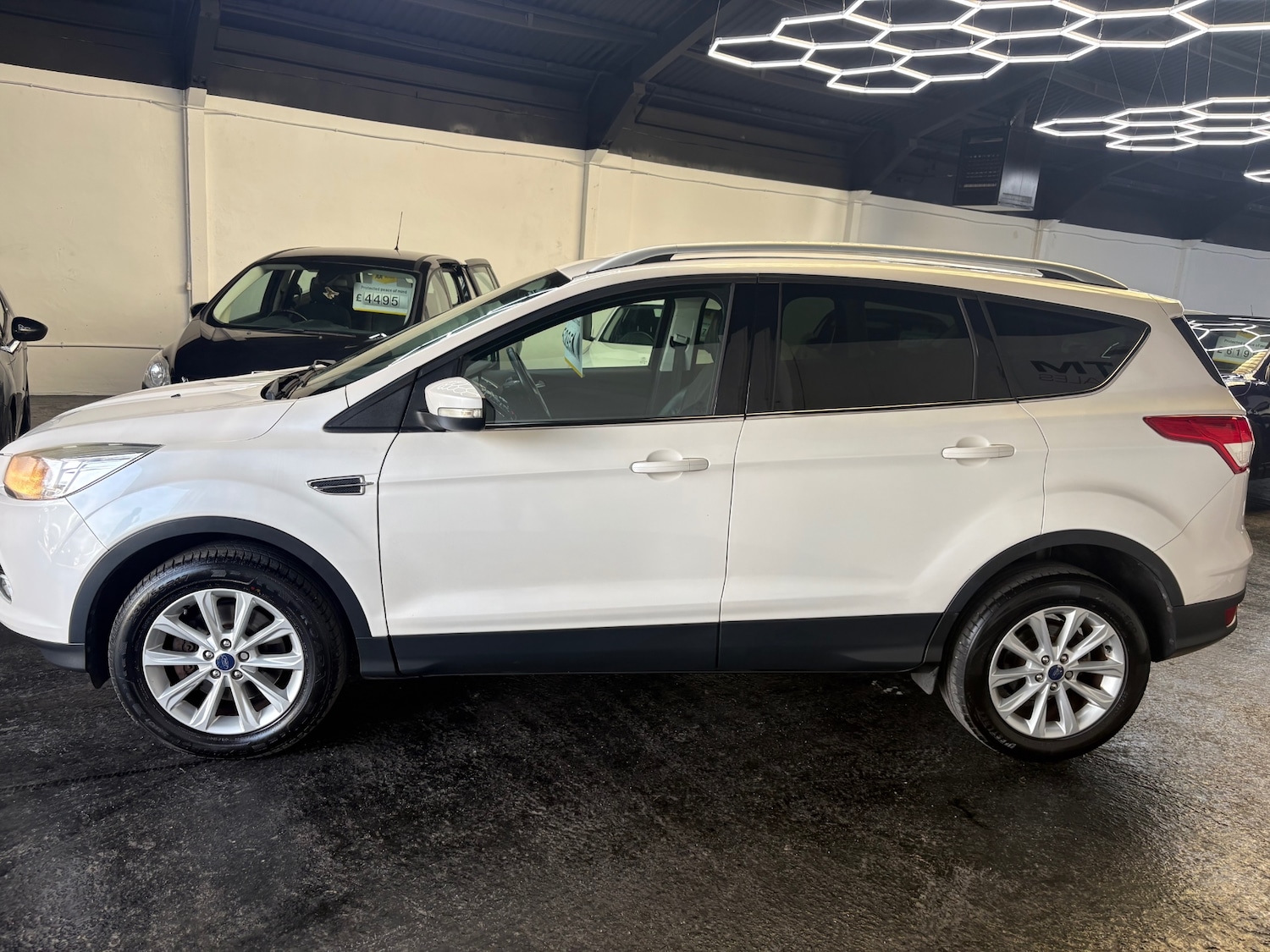 Used Ford Kuga 2015 for sale - 78154768: Photo 2