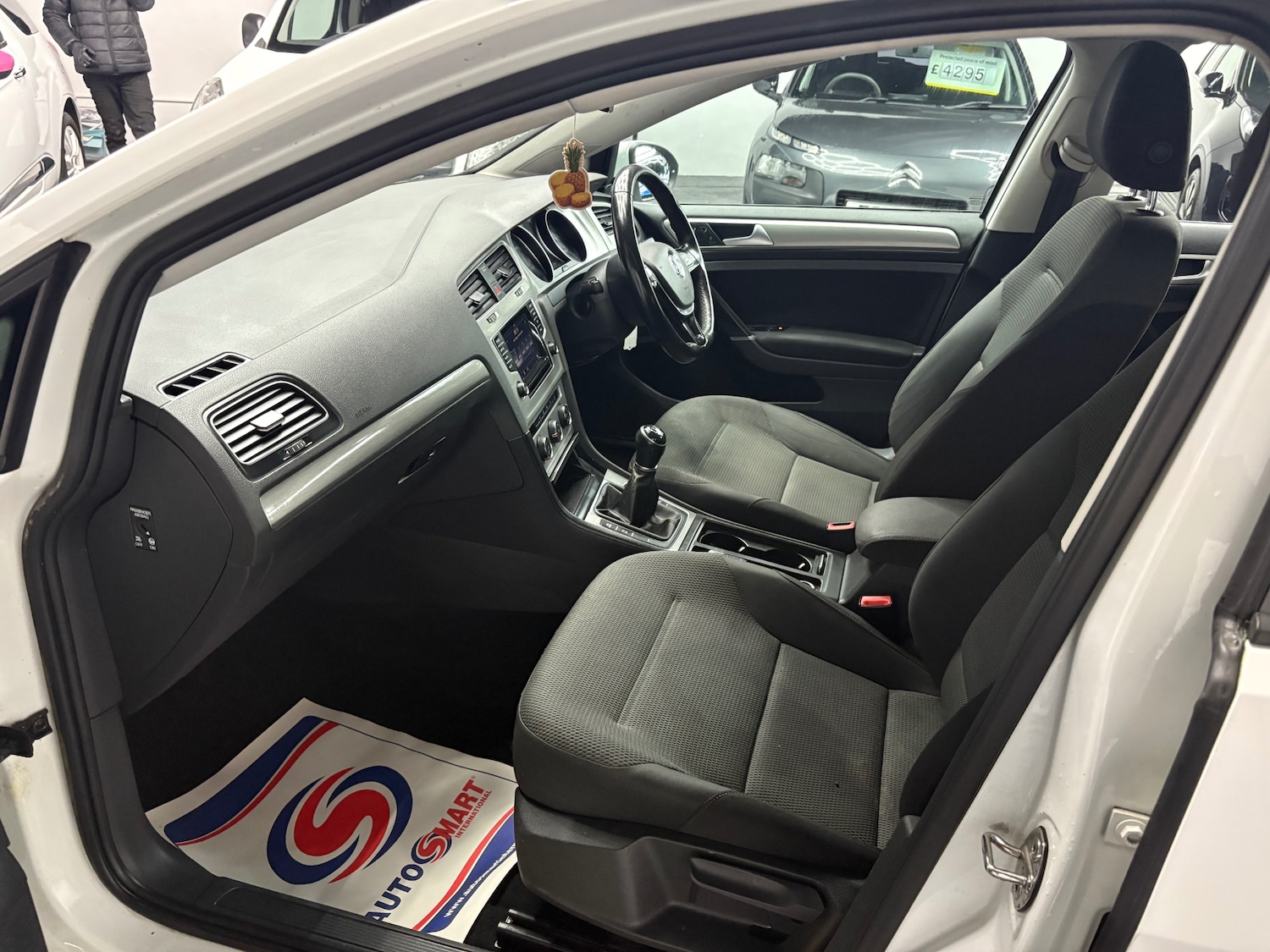 Used Volkswagen Golf 2014 for sale - 77045672: Photo 7