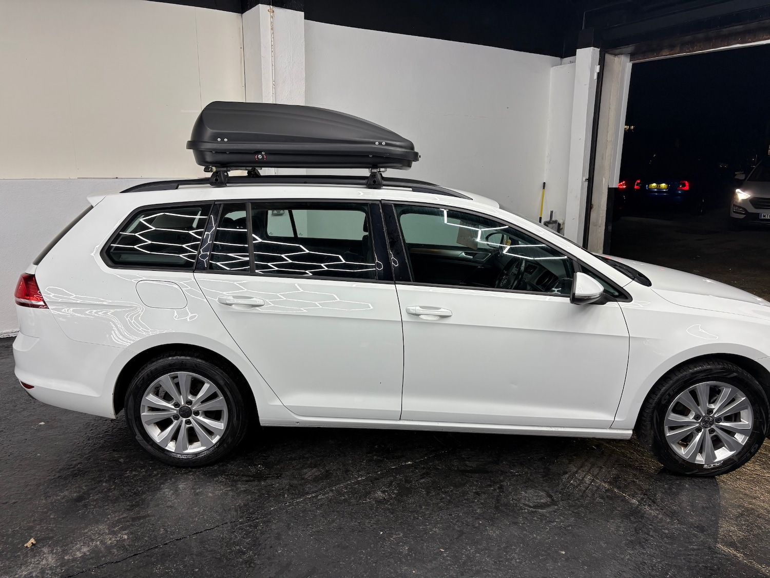 Used Volkswagen Golf 2014 for sale - 77045672: Photo 8