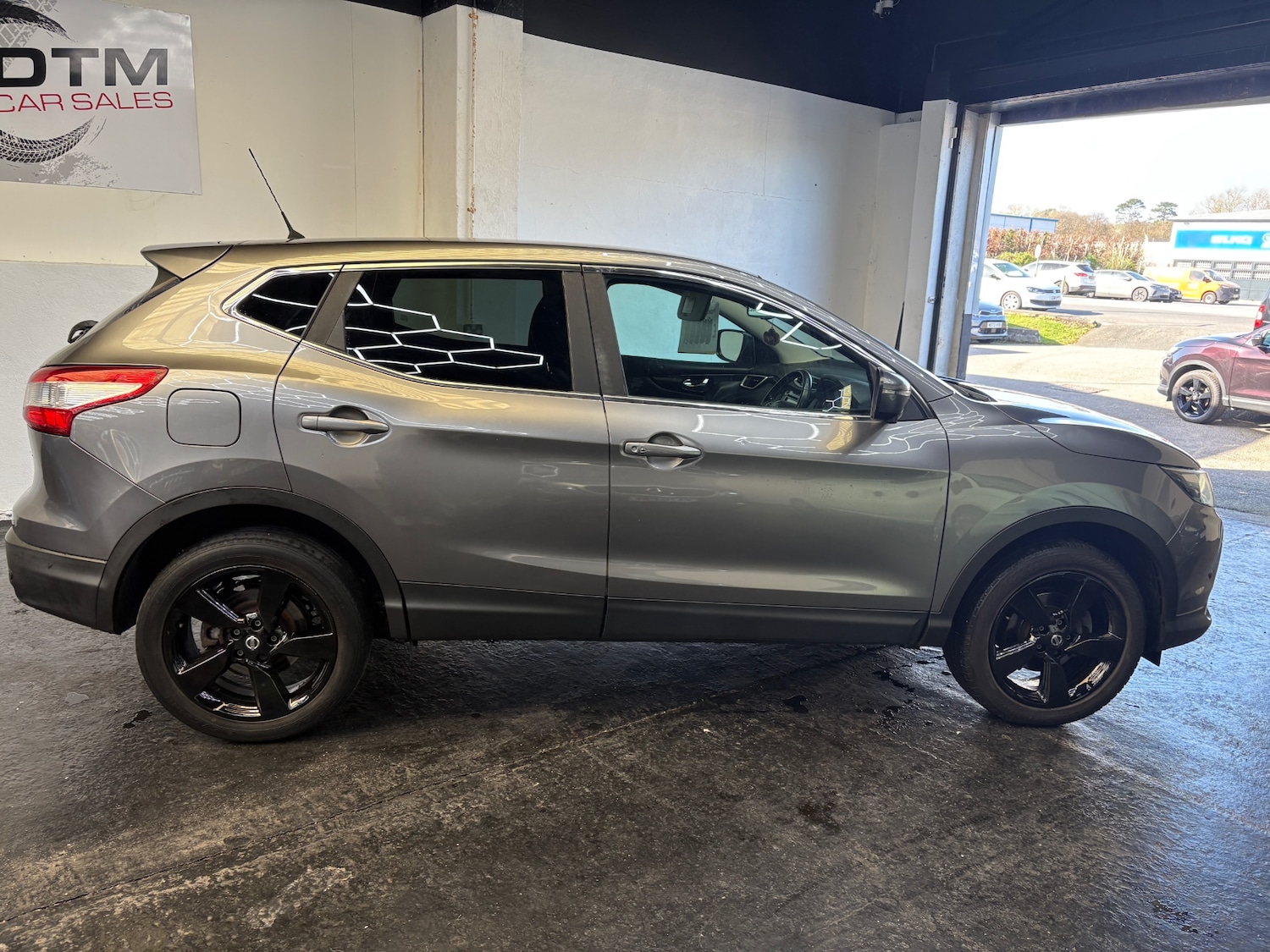 Used Nissan Qashqai 2016 for sale - 77918219: Photo 8
