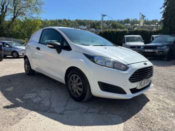 Used Ford Fiesta 2015 for sale - 74514902: Photo