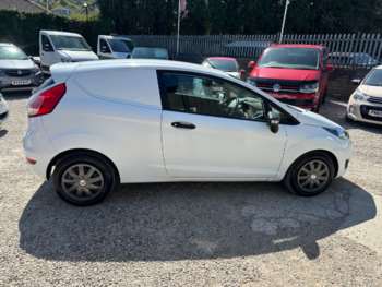 Used Ford Fiesta 2015 for sale - 74514902: Photo