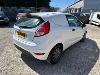 Used Ford Fiesta 2015 for sale - 74514902: Photo