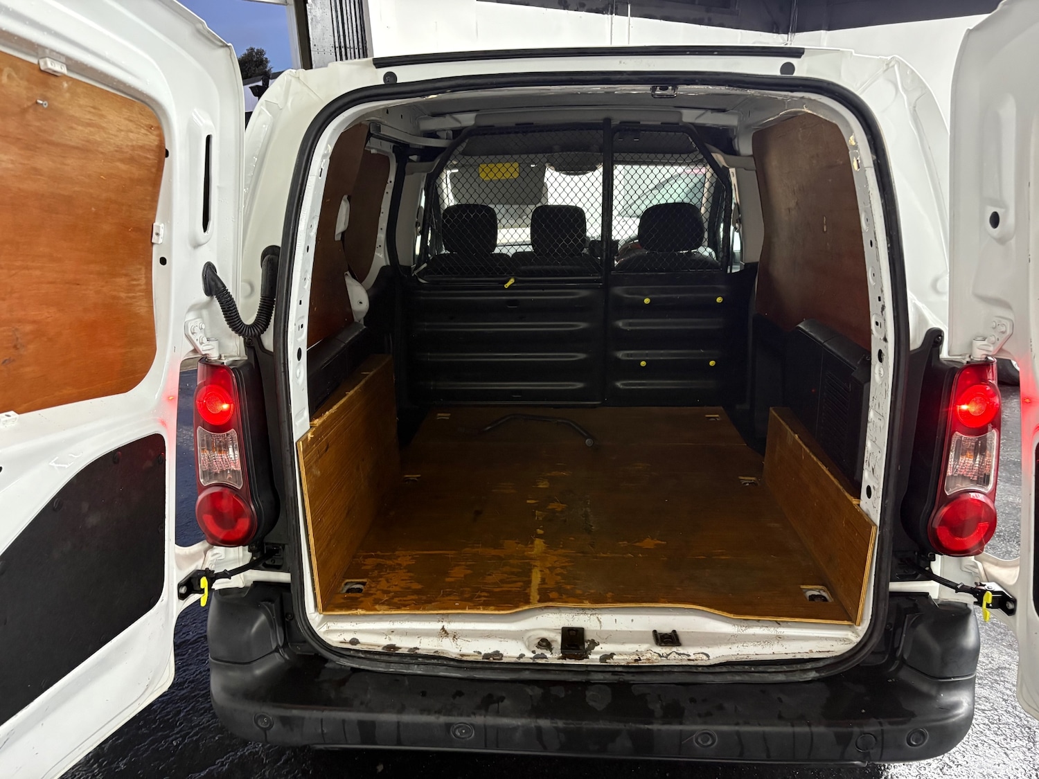 Used Peugeot Partner 2018 for sale - 76922142: Photo 6