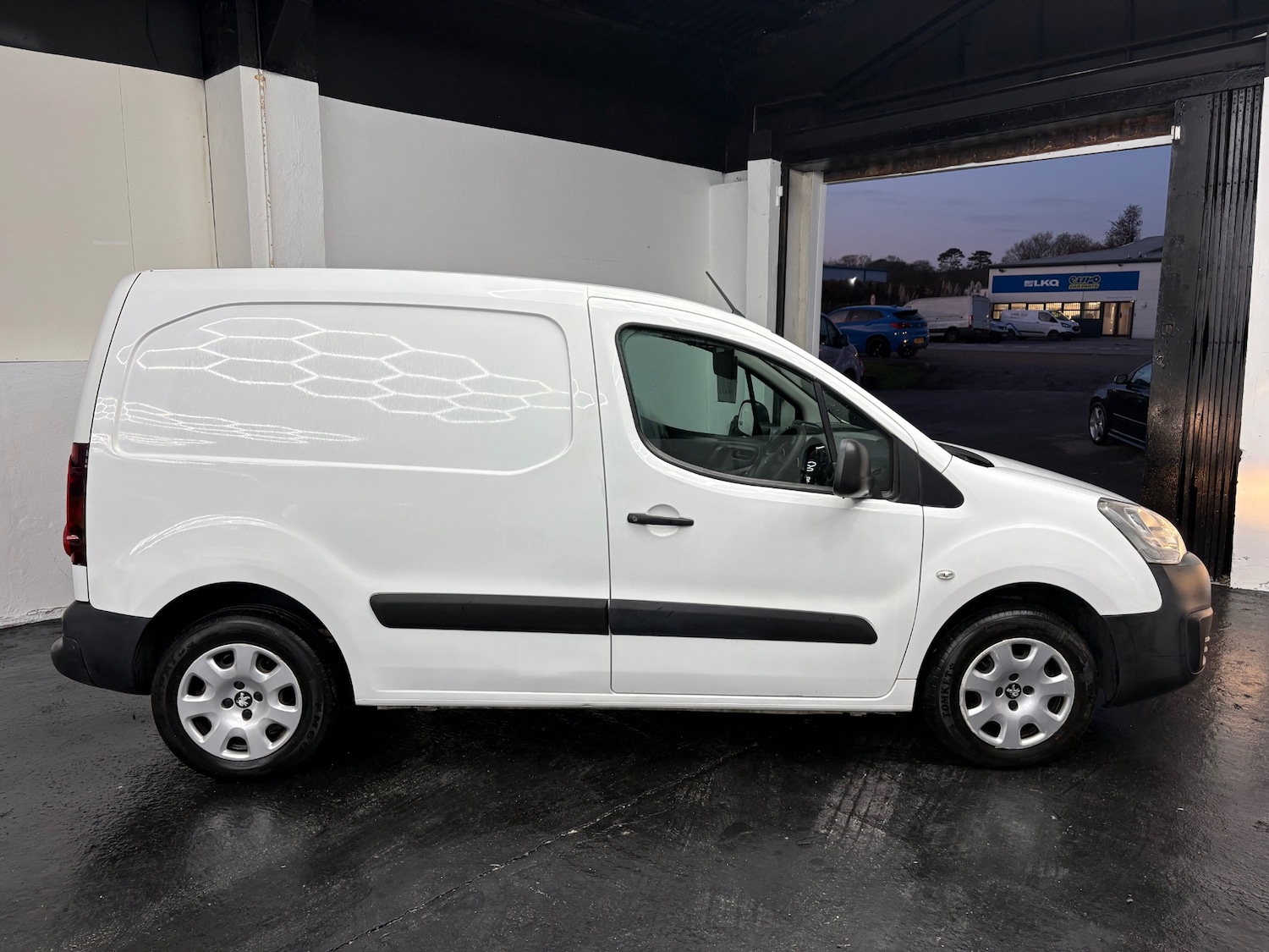 Used Peugeot Partner 2018 for sale - 76922142: Photo 7