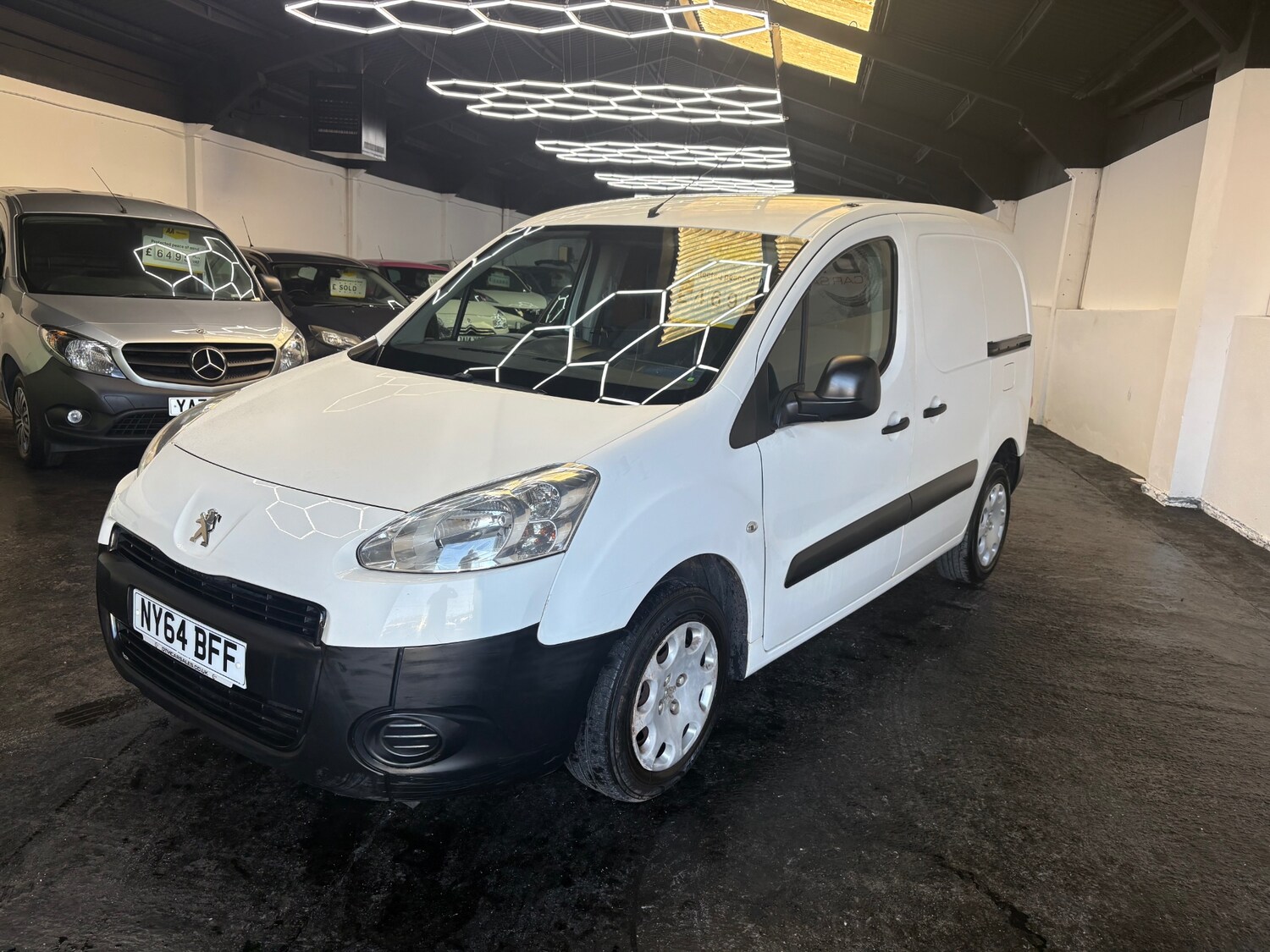 Used Peugeot Partner 2015 for sale - 77918303: Photo 3