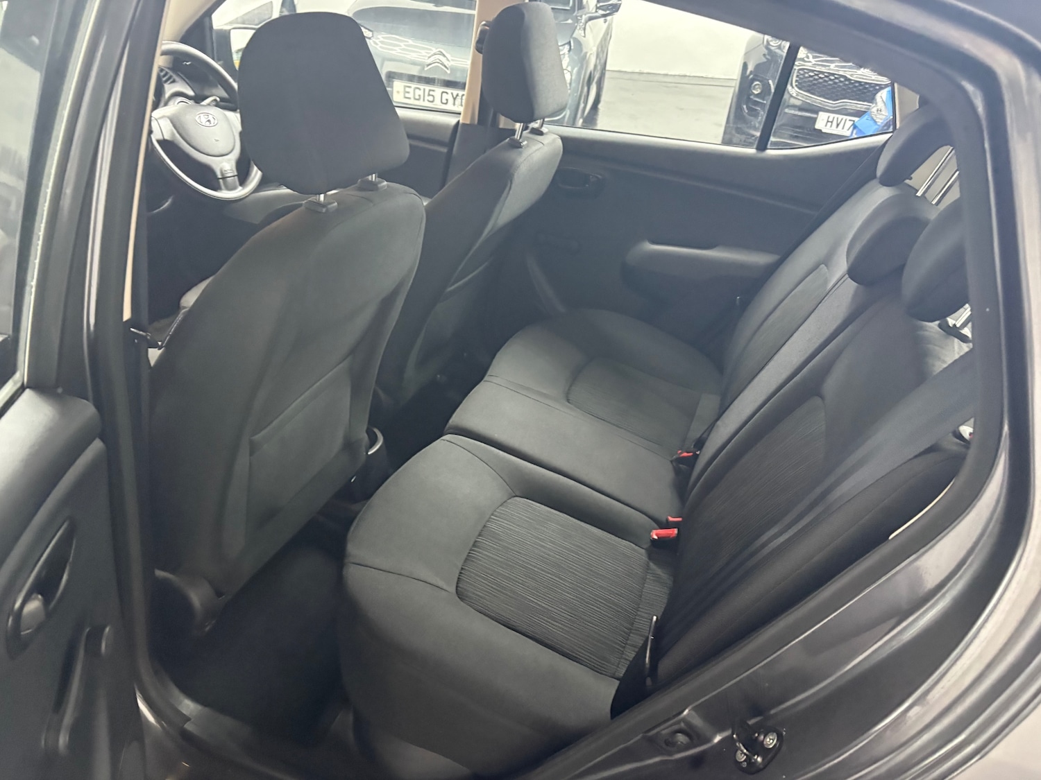 Used Hyundai i10 2012 for sale - 77033034: Photo 9