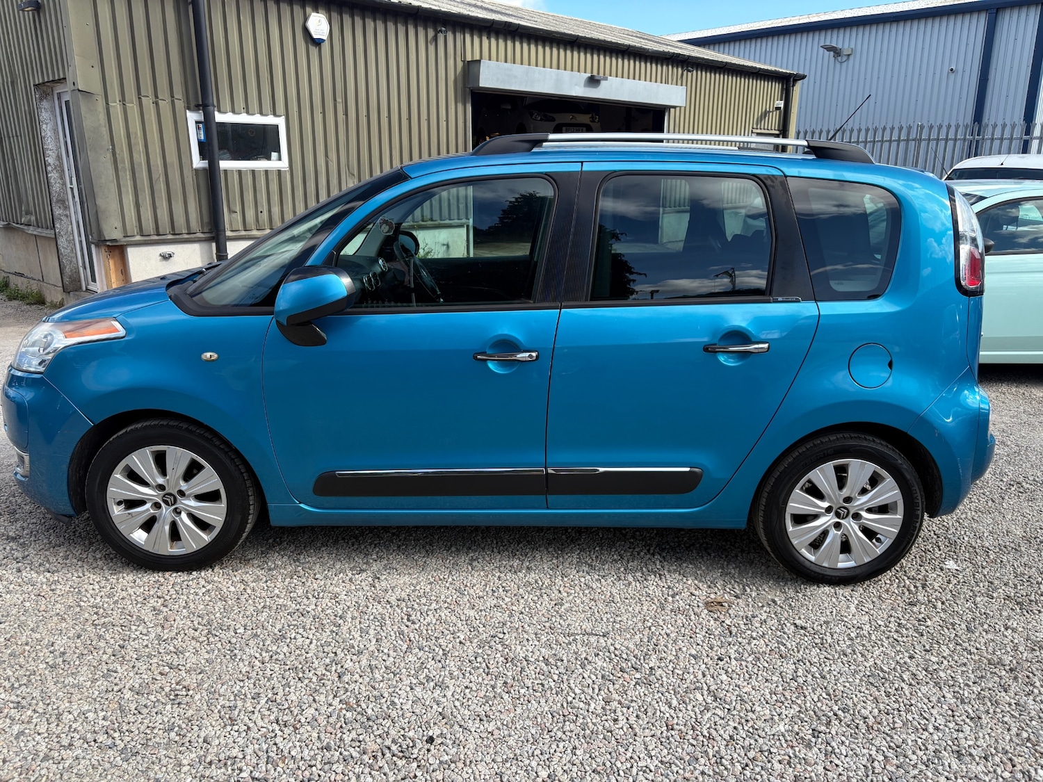 Used Citroen C3 Picasso 2009 for sale - 76045847: Photo 8