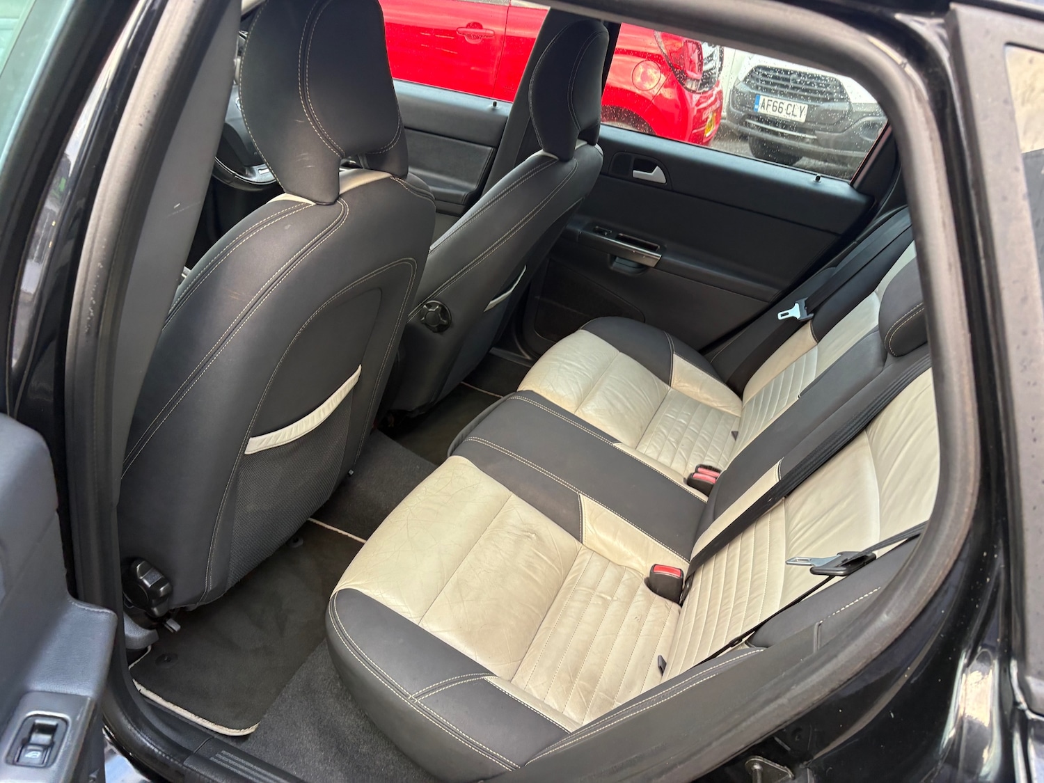 Used Volvo V50 2008 for sale - 76907773: Photo 4