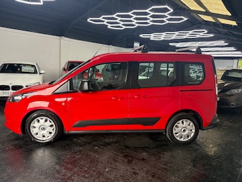 Used Ford Tourneo Connect 2015 for sale - 78483990: Photo