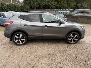 Used Nissan Qashqai 2016 for sale - 76577533: Photo